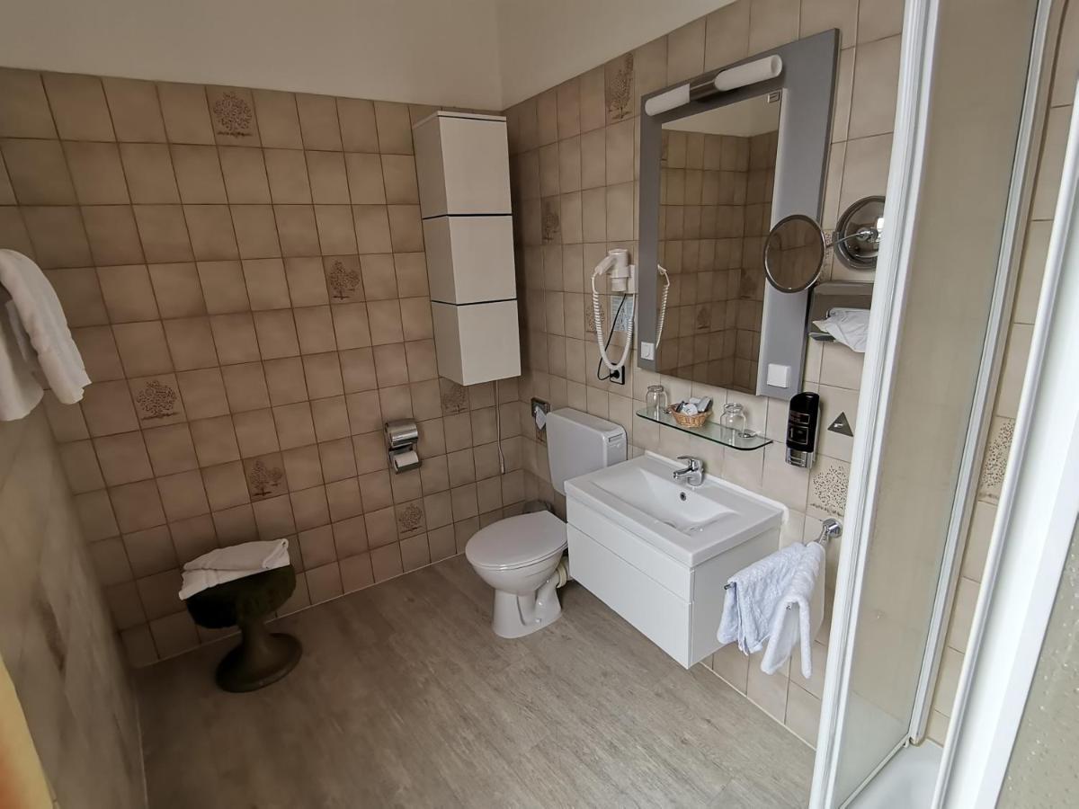 Hotel Kitzinger Hof An Der B8 Kitzingen Exteriér fotografie