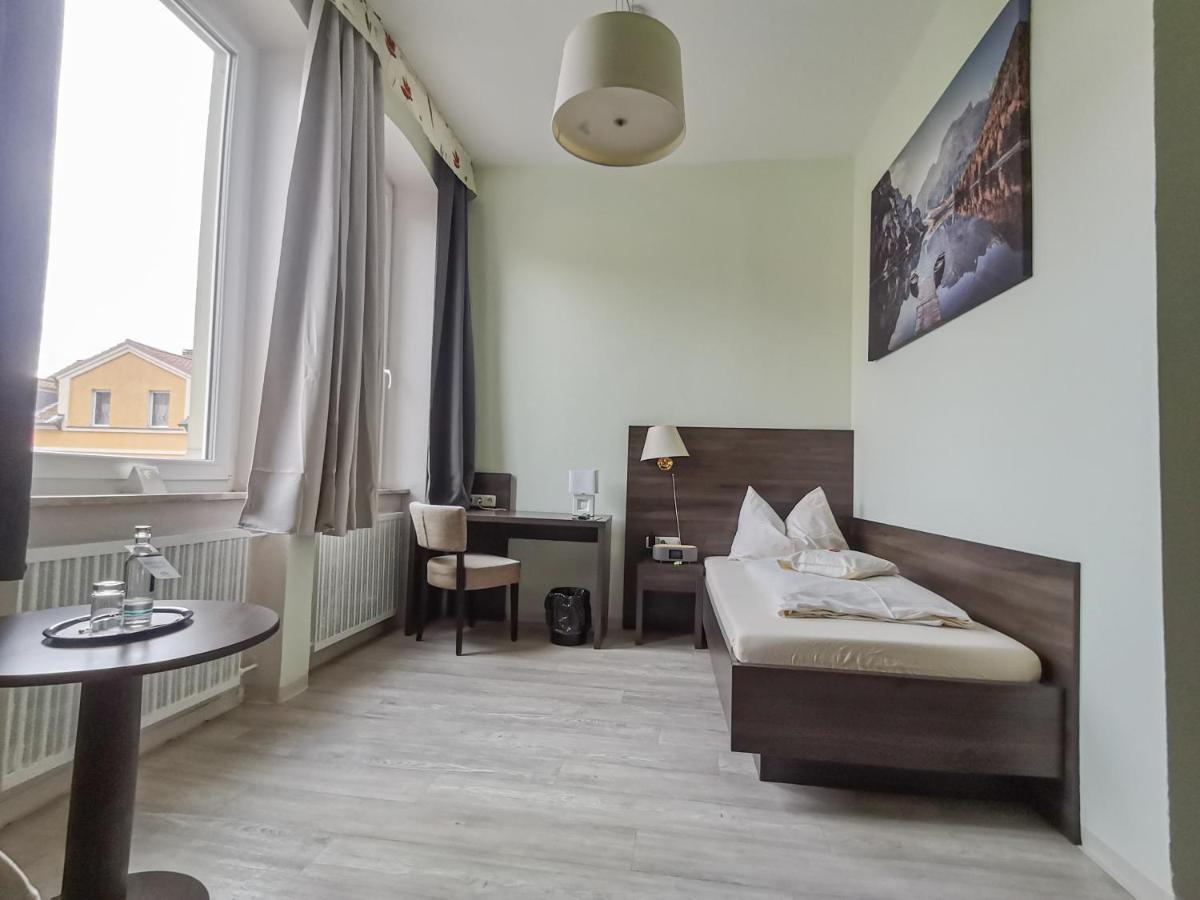 Hotel Kitzinger Hof An Der B8 Kitzingen Exteriér fotografie